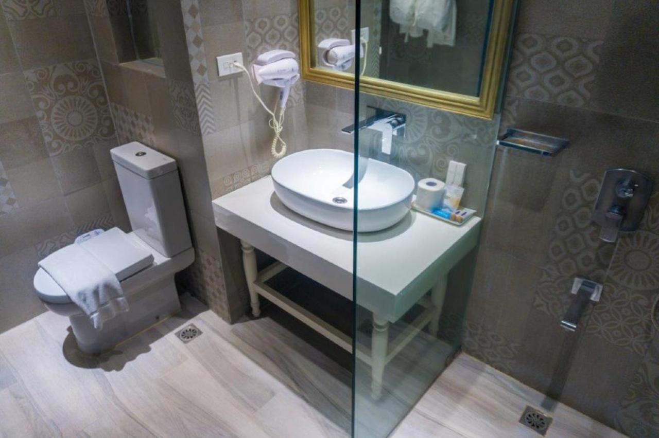 Camp Netanya Resort And Spa Mabini  Exteriör bild
